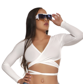 BADDIE BASIC CROSS CROP TOP WHITE